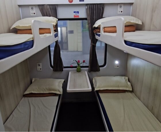 4-berth-cabin-train-in-vietnam