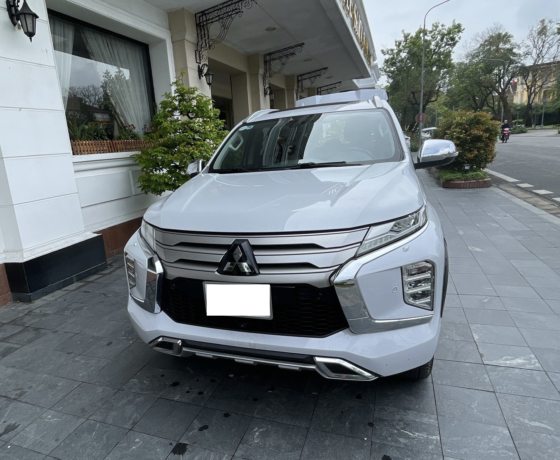 private-7-car-rental-in-hue